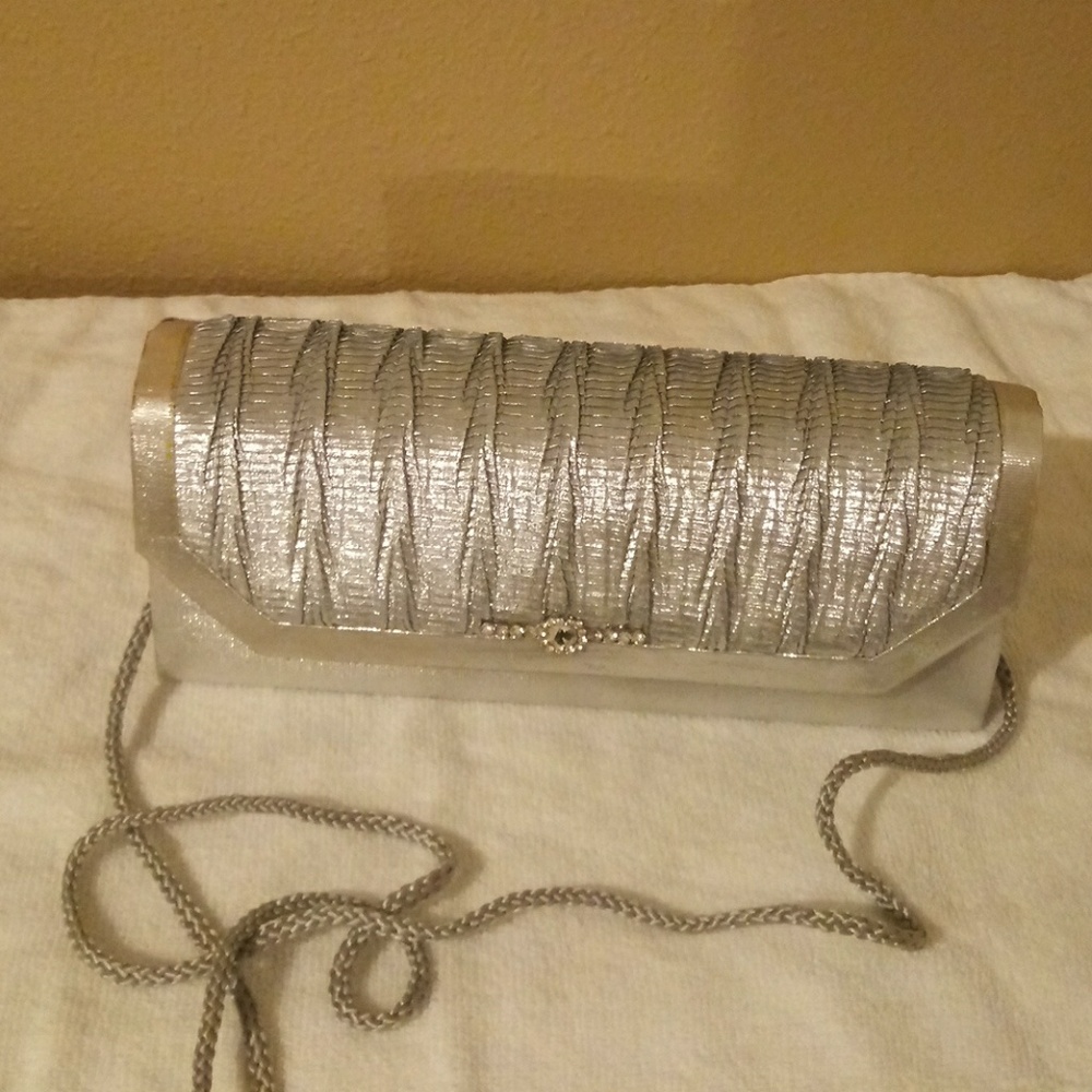 Purse - Picture 4 of 4